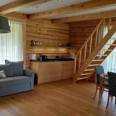 Kuuse Metsamaja SAAREMAA